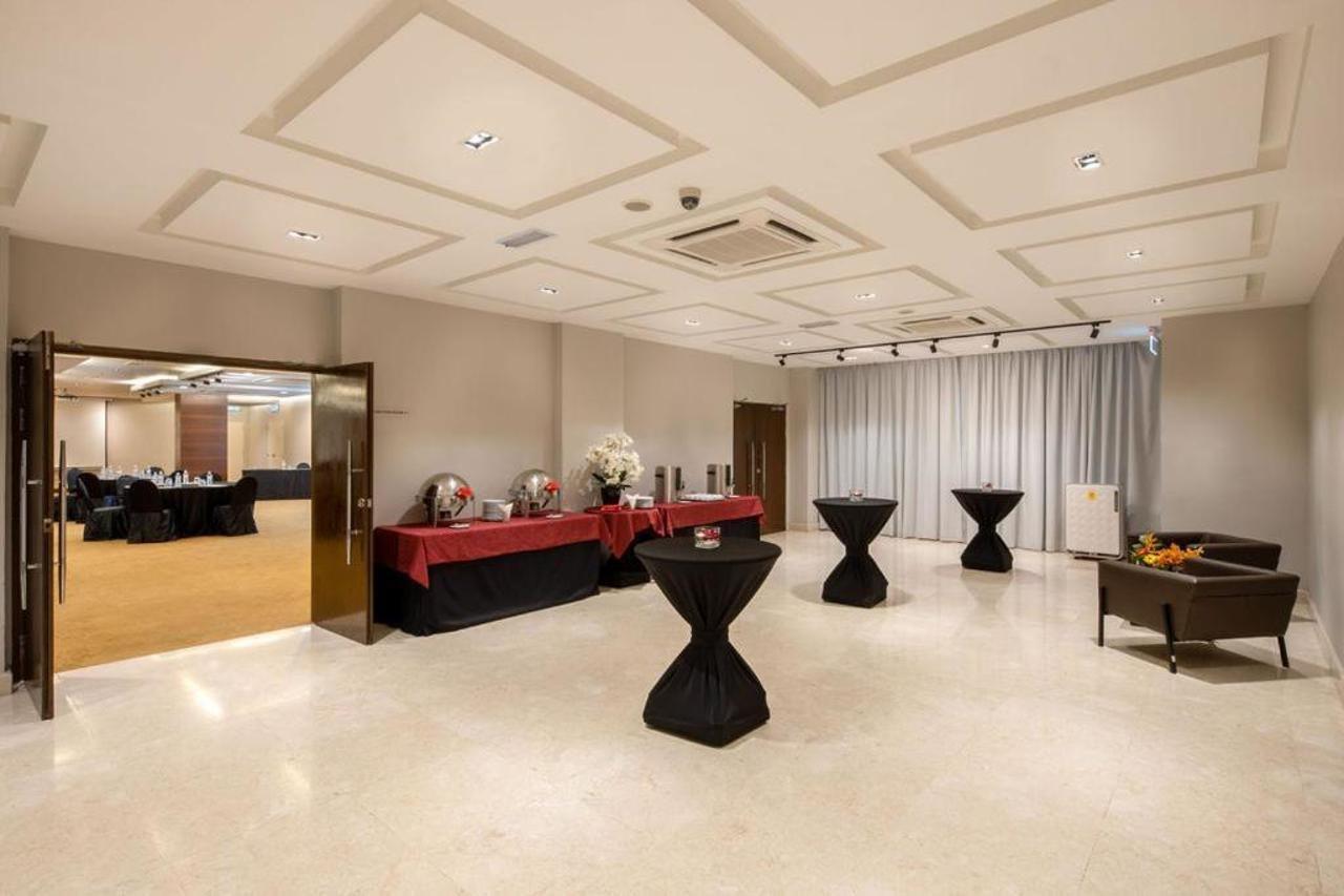 Rocana Hotel Kuantan Extérieur photo