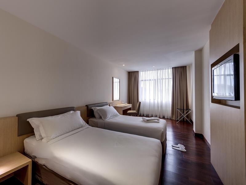 Rocana Hotel Kuantan Extérieur photo